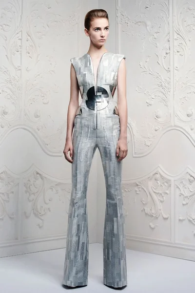 Look 3